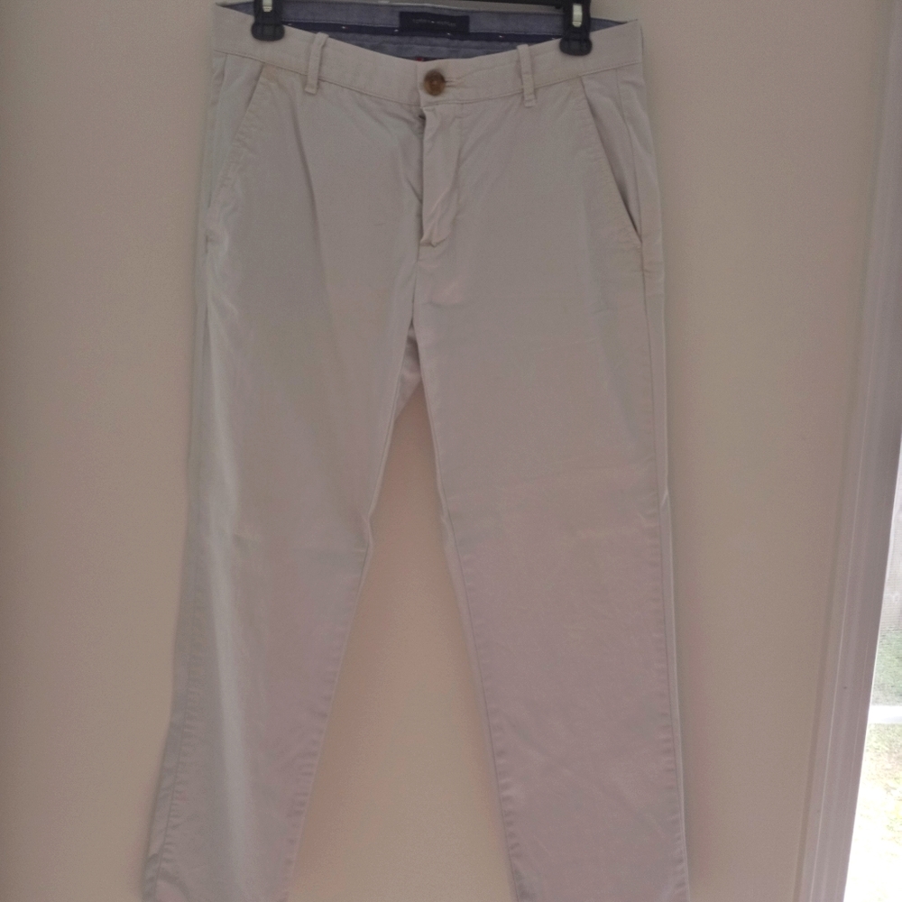 Tommy Hilfiger khakis size 29/30